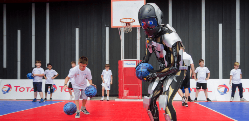 TOTAL ROBOT QUARTZ playing basketball in Serbia with kids
